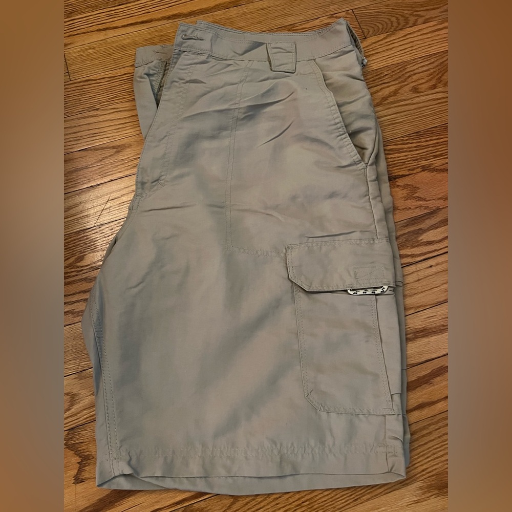 Men's Khaki Cargo Shorts